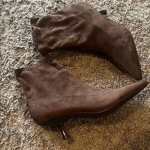 🤎Unisa Brown Suede Pointed Toe Ankle Booties